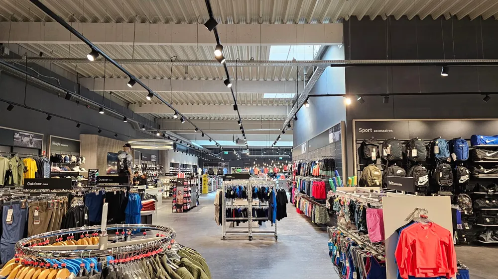 GlowPro im Einsatz bei INTERSPORT Drucks Flagship Store Würselen