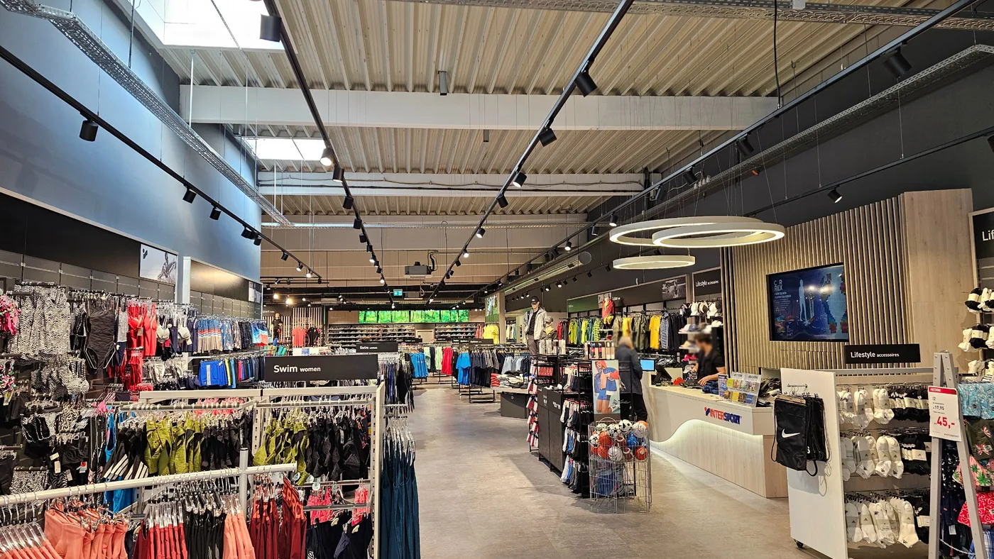 GlowPro im Einsatz bei INTERSPORT — Detail
